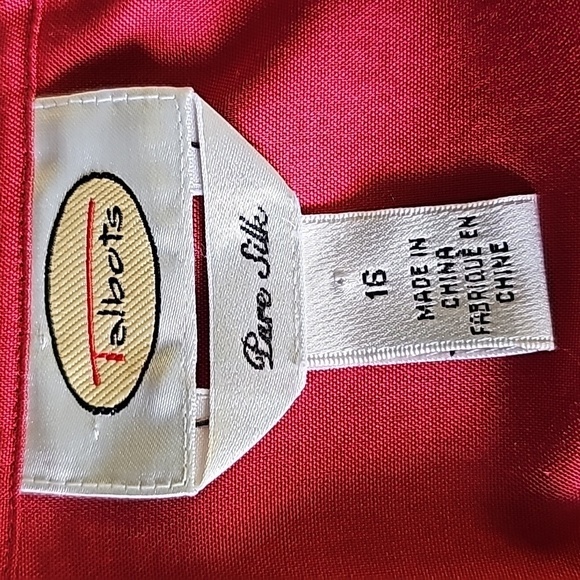 Talbots women's blouse 100% pure silk. Button down. Size 16. Excellent c… - Picture 6 of 8